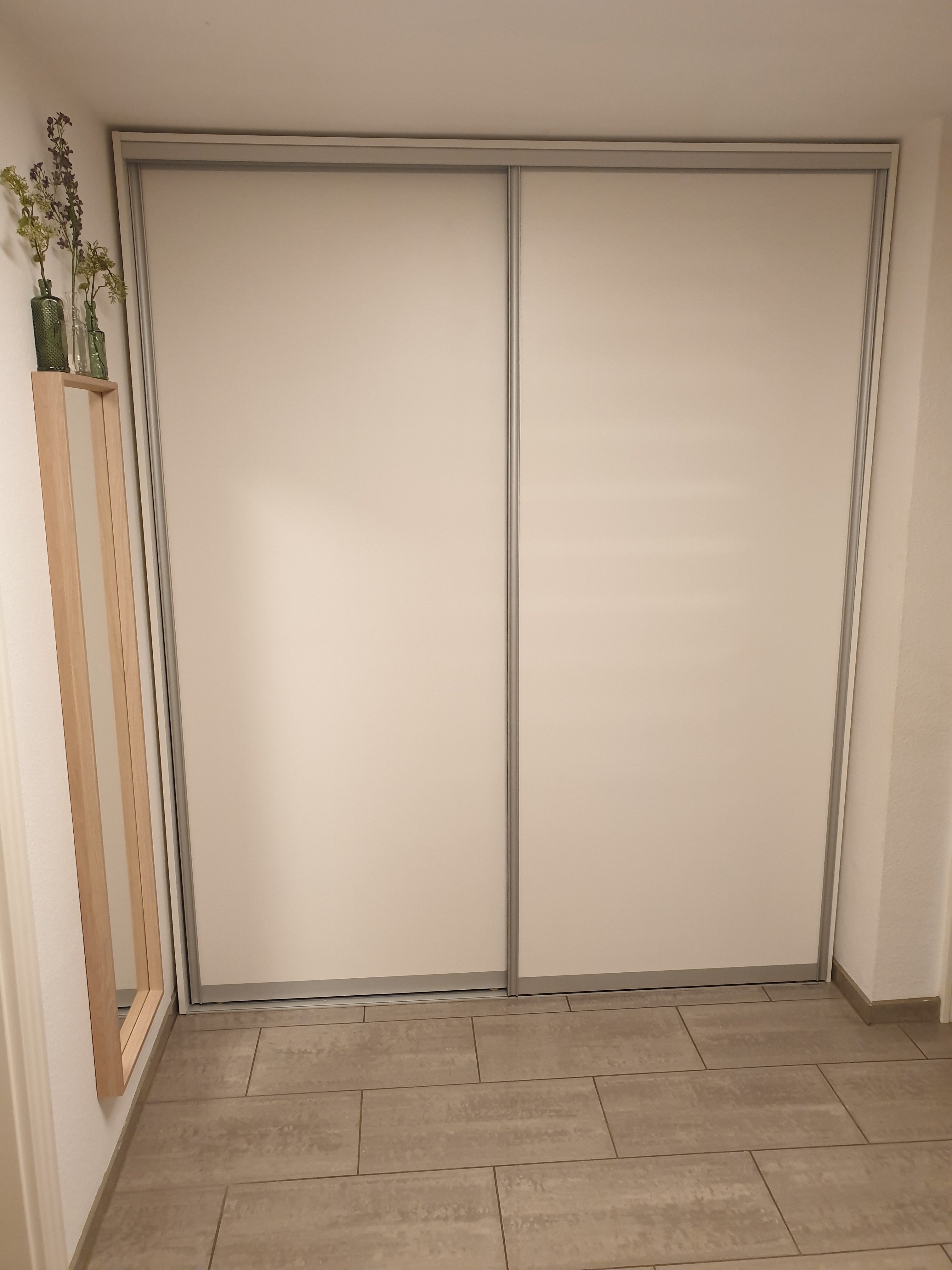 Schiebetürenschrank als Garderobe 2